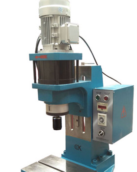 鉚接機(jī)鉚接前鉚釘?shù)臒崽幚?/></p><p>　　鉚接機(jī)是比較常見(jiàn)的機(jī)械設(shè)備，它可以實(shí)現(xiàn)多種鉚接工藝，很多鉚接恭喜需要鉚釘來(lái)輔助，在正式鉚接之前，有些鉚接工藝是不需要鉚釘進(jìn)行預(yù)先熱處理，直接就可以用來(lái)鉚接，但是有些工藝需要在鉚接之前進(jìn)行熱處理。</p><p>　　目前，大部分的鉚接工藝是不需要進(jìn)行熱處理的。如果需要進(jìn)行熱處理，有哪些熱處理的方法呢?今天我們來(lái)介紹一下兩種熱處理的處理方式。</p><p>　<strong>　1.鉚釘?shù)能浕療崽幚?/strong></p><p>　　鉚釘材料為碳鋼或者低碳鋼、中碳鋼、合金結(jié)構(gòu)鋼，在鉚接之前需要做軟化熱處理，具體的方式就是使用高溫回火或者退火的方式來(lái)達(dá)到軟化的目的。</p><p>　　不過(guò)有些低合金但是強(qiáng)度比較高的鋼材，使用完全退火并沒(méi)有很好的軟化效果，則需要采用等溫球化退火，像馬氏體時(shí)效鋼在進(jìn)行軟化處理的時(shí)候需要進(jìn)行固溶處理。在進(jìn)行軟化處理之后，需要進(jìn)行全面切削加工坯料，</p><p>　　<strong>2.坯料的預(yù)強(qiáng)化熱處理</strong></p><p>　　也有一些工件在鉚接的時(shí)候，因?yàn)殂T釘淬火后出現(xiàn)變形，或者因?yàn)樵O(shè)備本身?xiàng)l件有限，不方便進(jìn)行強(qiáng)化處理，這個(gè)時(shí)候就需要對(duì)坯料的預(yù)強(qiáng)化熱處理。鉚釘在進(jìn)行預(yù)強(qiáng)化熱處理的之前，需要確保材料能夠旋壓成形。通常使用調(diào)質(zhì)或正火的方法。</p><p>　　總而言之，鉚接機(jī)鉚接前鉚釘?shù)臒崽幚矸椒ㄖ饕袃煞N，一種是鉚釘?shù)能浕療崽幚?，還有一種是坯料的預(yù)強(qiáng)化熱處理，你學(xué)會(huì)了嗎?</p></div>
      <div   id=