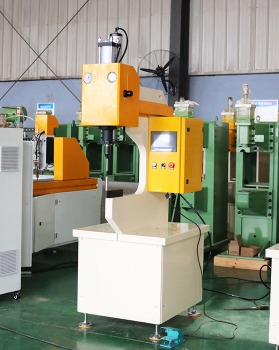 寧波徑向鉚接機(jī)廠家要怎么選擇？