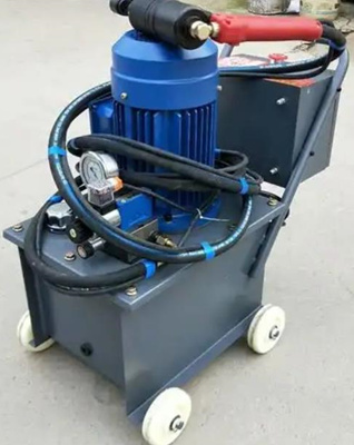 如何確保液壓鉚接機的鉚接質(zhì)量？先選對設(shè)備！ 圖1