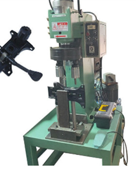 國(guó)產(chǎn)液壓鉚接機(jī)多少錢一臺(tái)？