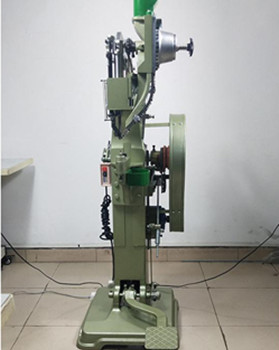 如何正確選用鉚接機？